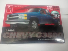 AMT 1996 Chevy C3500 Ext Cab Dually Pickup Truck 1:25 Plastic Model Kit sealed