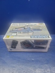 1966 Chevy Fleetside Pickup Revell 85-7225 1/25 Plastic Truck Model Kit