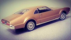OLDS Oldsmobile Toronado Built Model Promo Classic Car Race Carousel Gold 442
