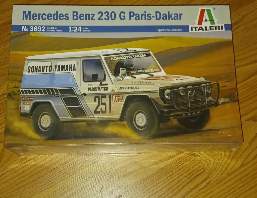 MERCEDES-BENZ 230 G PARIS-DAKAR MODEL KIT ORIGINAL FACTORY SEALED 1:24 ITALERI