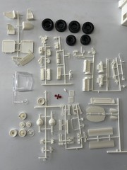 TYRONE MALONE’S BANDAG BANDIT CUSTOM DRAG KENWORTH MODEL KIT #5007- OPEN BOX