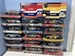 HUGE LOT OF 18 NASCAR 1:24 SCALE DIECAST CARS FROM THE EARLY-MID 2000’s