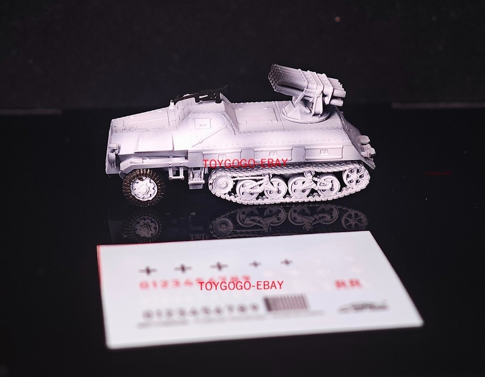 1/144 WWII German 42-Type Rocket Truck Winter Camouflage