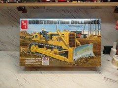 AMT 1:25 Construction Bulldozer Model Kit – AMT1086 New Sealed!