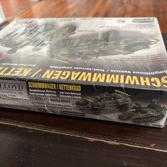 NIB Lindberg 76084 1:72 Scale WWII German Army Schwimmagen/Kettenrad Model Kit