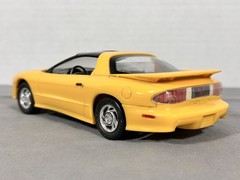 1/24 Scale 1993 Pontiac TRANS AM T-top 1/25 PROMO Model Car YELLOW Firebird AMT?