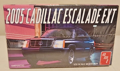AMT 2005 Cadillac Escalade EXT Kit # AMT1317/12 Factory Sealed 1:25
