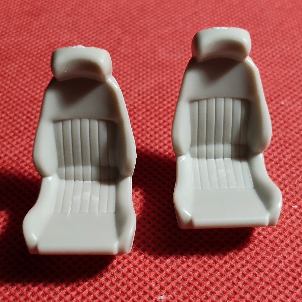 Modern Bucket Seats 1964 Mercury Comet 1:25 scale model car part Moebius