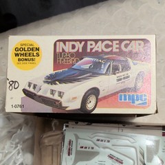 MPC Pontiac Indy Pace Car Turbo Firebird 1:25 Unassembled Plastic Kit 1-0761