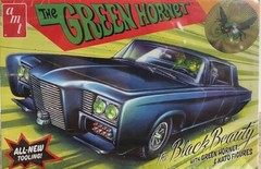 “The Green Hornet” The Black Beauty with Green Hornet & Kato Figures 1/25 AMT