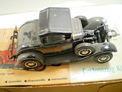 AMT TWO Ford ’32 ford V-8 the “deuce” competition coupes 3 in 1 customizing kits