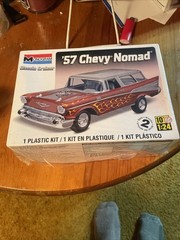 Revell Monogram Classic Cruiser 1957 Chevy Nomad 1:24 Scale Model Car Kit NEW