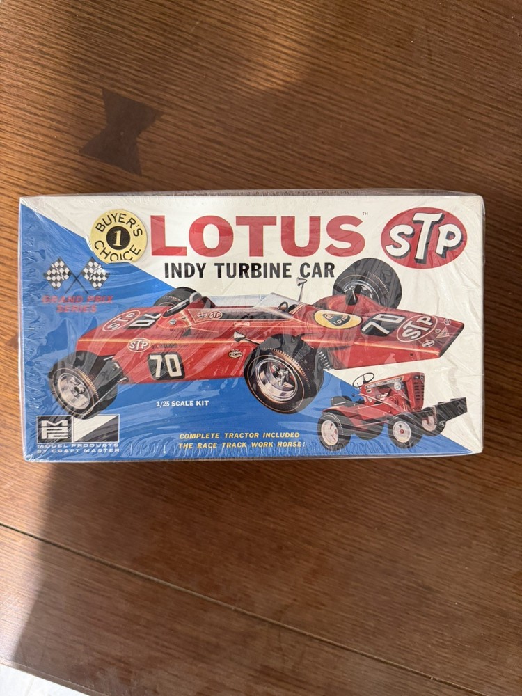 MPC 1:25 Lotus STP Indy Turbine Grand Prix Series Car Kit w/ Tractor 6025