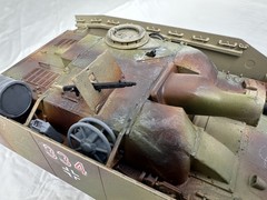 1/35 BUILT STURMGESCHUTZ IV WITH CONCRETE ARMOR-WELL BUILT READY TO DISPLAY.