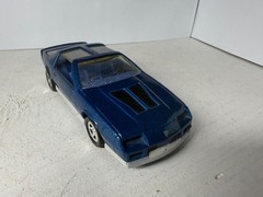 Vintage AMT Ertl 1989 Chevy Camaro IROC-Z 1/25 Scale Model 6062EO Blue Metallic
