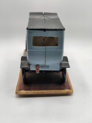 Revell Highway Pioneers Series 2- 1910 Cadillac Limousine Assembled Model w/base