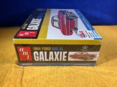 E12-31 MODEL – 1964 FORD GALAXIE 500-XL – SEALED – AMT 1261/12 – NIB