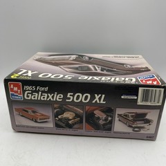 1965 Ford Galaxie 500 XL Plastic AMT 6467 Model Kit 1:25 Scale