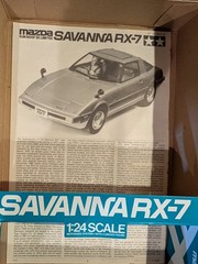 Tamiya 1:24 MAZDA SAVANNA RX-7 MOTORIZED Model Kit