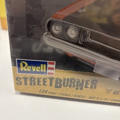 NIP VINTAGE REVELL 70 DODGE CHALLENGER MODEL KIT 1/24 SEALED