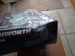 AMT ERTL # 6976 KENWORTH T600A SEMI TRUCK 1/25 SCALE MODEL KIT SEALED