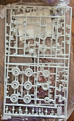 Vintage DML MODEL ZSU-23-4V SHILKA SOVIET TANK 1/35 Scale Kit #3521