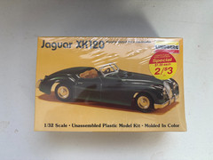 1987 Lindberg Jaguar XK 120 Plastic Model Kit 1/32 Scale 605-10