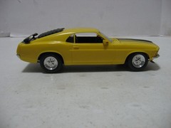 Monogram Yellow 1970 Ford Mustang Boss 302 1/24 Scale Built Model Kit #2923