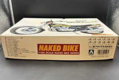 Aoshima Kawasaki 900 Z1 Model Kit Naked Bike 1/12 Scale