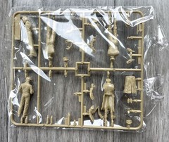 Tamiya MILITARY MINIATURES FAMOUS GENERALS Plastic Model Figures Kit 35118 1/35
