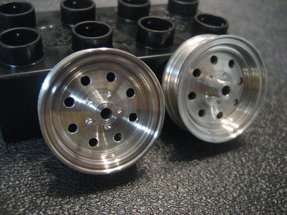 Scale Repro’s Plus 1711 1/16 Aluminum Funny Car Front Rims/ 8 Hole cluster