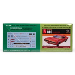 AMT 92′ Silverado Shortbed Fleetside Easy Build 125 AMT1408M Plastics Car/Truck