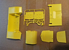 PARTS: LINDBERG 1/8 CUSTOM T [BIG RED, TALL T, BOBTAIL]–PRICE IS PER BAG