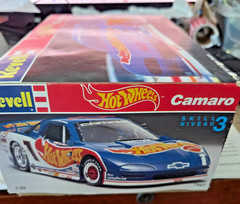 Vintage 1993 HOT WHEELS CAMARO Open Box Looks Complete – See photos # 7357