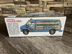 AMT Retro Chevrolet NYPD Police Van Model Kit FACTORY SEALED Paddy Wagon!