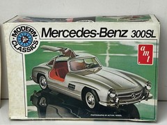 AMT T412, 1955 Mercedes Benz 300SL Gullwing Model Kit with Box