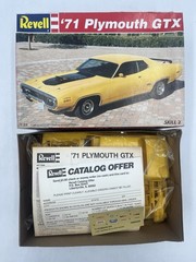 Model Car Kit Revell 7608 1:24 Scale 1971 Plymouth GTX 7608