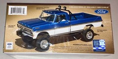 Moebius 1971 Ford F-250 4×4 Lifted Pickup Truck 1:25 scale model car kit 2567