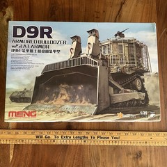 Meng Model SS-010 1/35 D9R Armored Bulldozer w/Slat Armor Model Kit