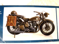 1/9 Italeri British WWII Triumph 3HW Motorcycle w/ Equipment # 7402