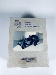 Scale Model Accessories SMA 1/35 SMAV-102 Radio Vehicle Resin Metal Kit