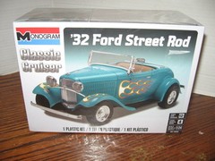 ‘32 Ford Street Rod 1:24 Scale Classic Cruiser Monogram Model Kit 85-0882
