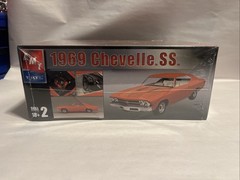 AMT ERTL 1969 Chevelle SS 31792 Car Plastic Model Kit Free Shipping
