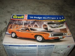 Revell 85-2596 Model kit 1970 Dodge Challenger 2n1 Factory Sealed 1/24 kit 1999