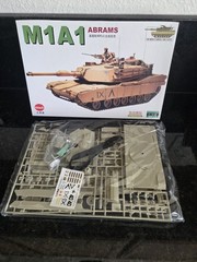 KINETIC MOTORIZED U.S. M1A1 ABRAMS TANK 1/48 SCALE MODEL KIT