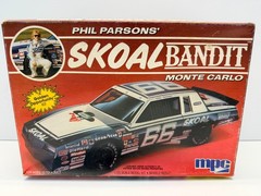 MPC 1:25 Scale Parson’s Skoal Bandit Monte Carlo Stock Car Sealed Inside Model