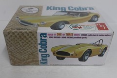 AMT 1/25 Scale Shelby King Cobra Model Kit AMT793/12 MD223