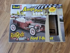 Revell Amigo Pack Ford T-Bucket Rat Rod 1:25 Scale Model Kit 85-6689