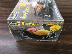 Revell Amigo Pack ’32 Ford Street Rod 1:24 Model Kit w 1:64 Die Cast NEW 2001