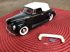 REVELL 1/25 1940 FORD CONVERTIBLE FACTORY BUILT BOX ART STUDIO DISPLAY MODEL